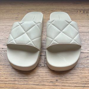 BOTTEGA VENETA Embossed rubber slides